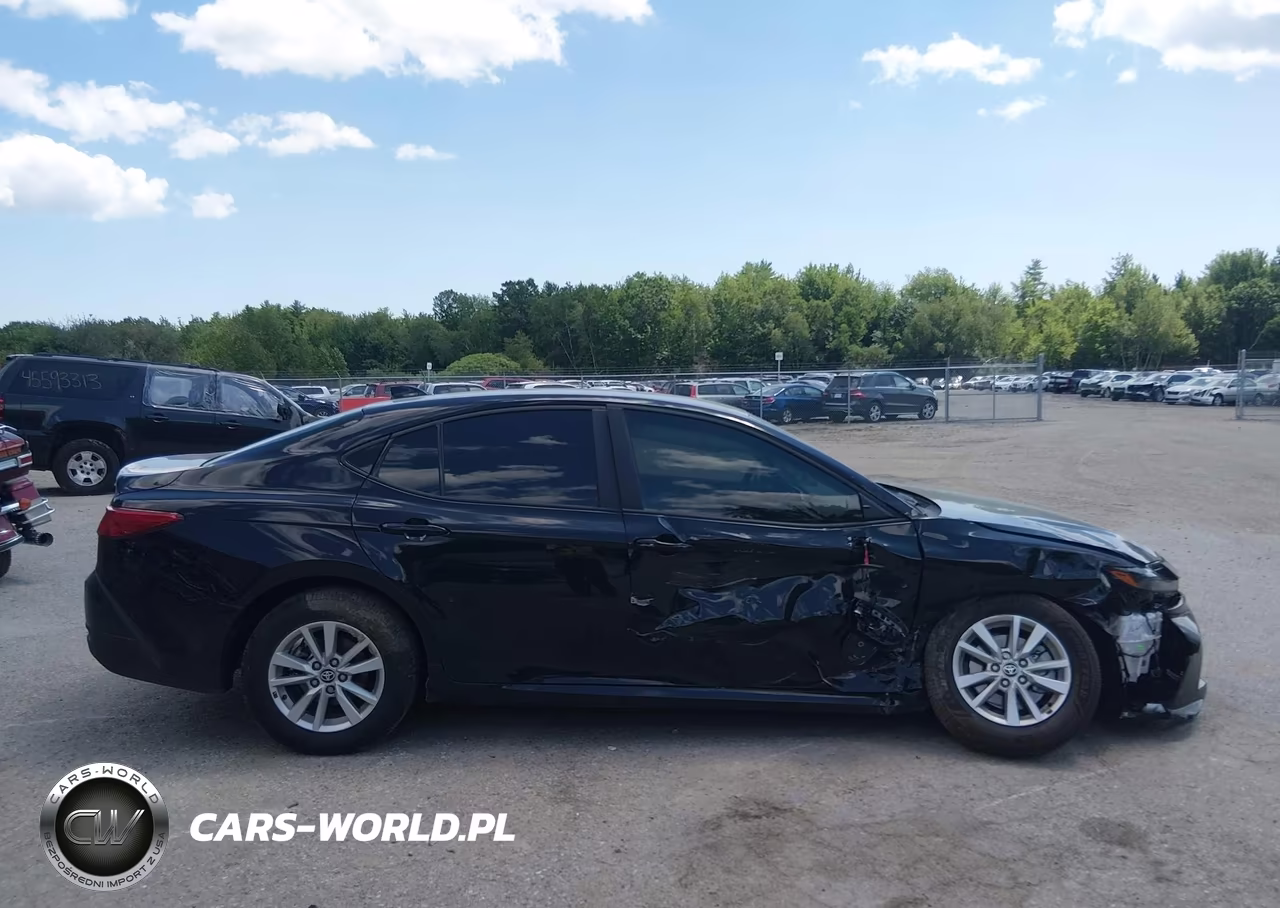 2025 Toyota Camry Le VIN:4T1DBADK7SU028589 - 14