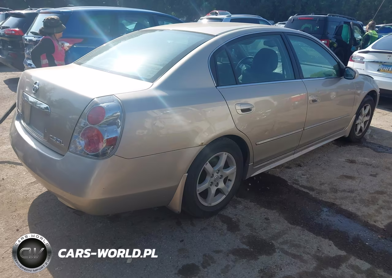 2005 Nissan Altima 2.5 S VIN:1N4AL11D05N479068 - 4