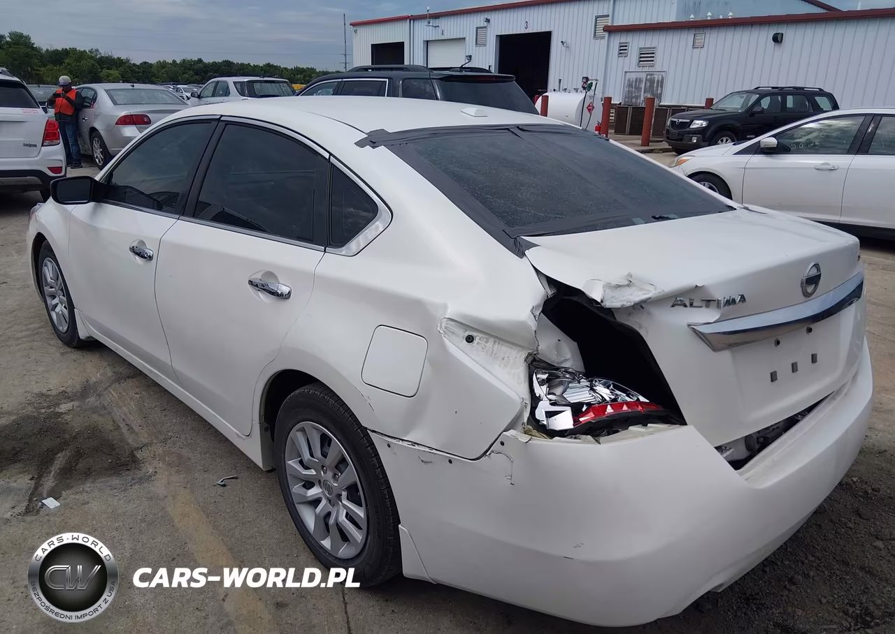 2015 Nissan Altima 2.5 S VIN:1N4AL3AP9FC419230 - 3