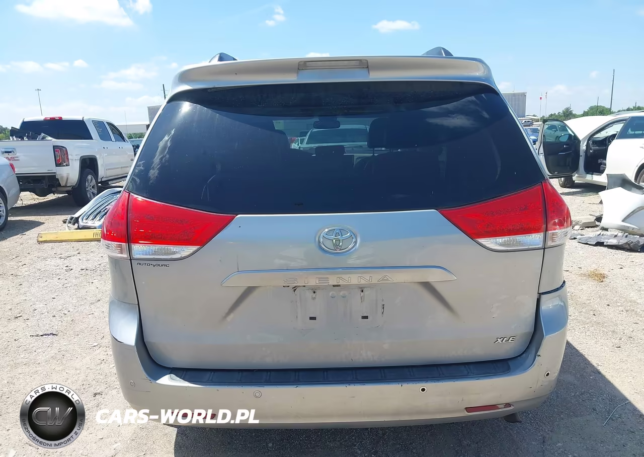 2014 Toyota Sienna Xle V6 8 Passenger VIN:5TDYK3DC6ES473800 - 16