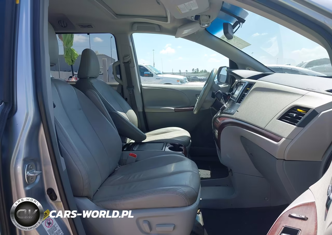2014 Toyota Sienna Xle V6 8 Passenger VIN:5TDYK3DC6ES473800 - 17