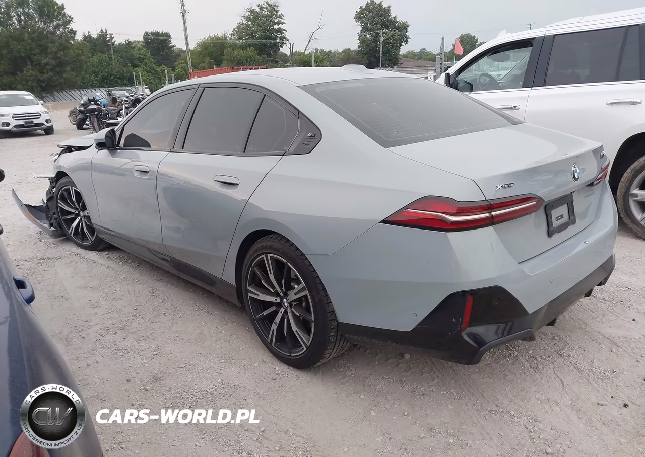 2025 BMW 530I xDrive VIN:WBA53FJ05SCU17207 - 3