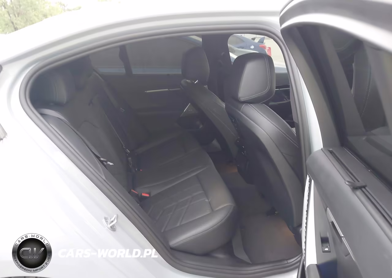 2025 BMW 530I xDrive VIN:WBA53FJ05SCU17207 - 8
