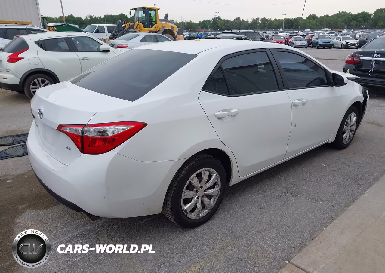 2016 Toyota Corolla Le VIN:2T1BURHE3GC697648 - 4