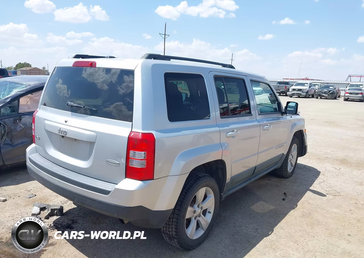 2011 Jeep Patriot Sport VIN:1J4NF1GBXBD257691 - 4