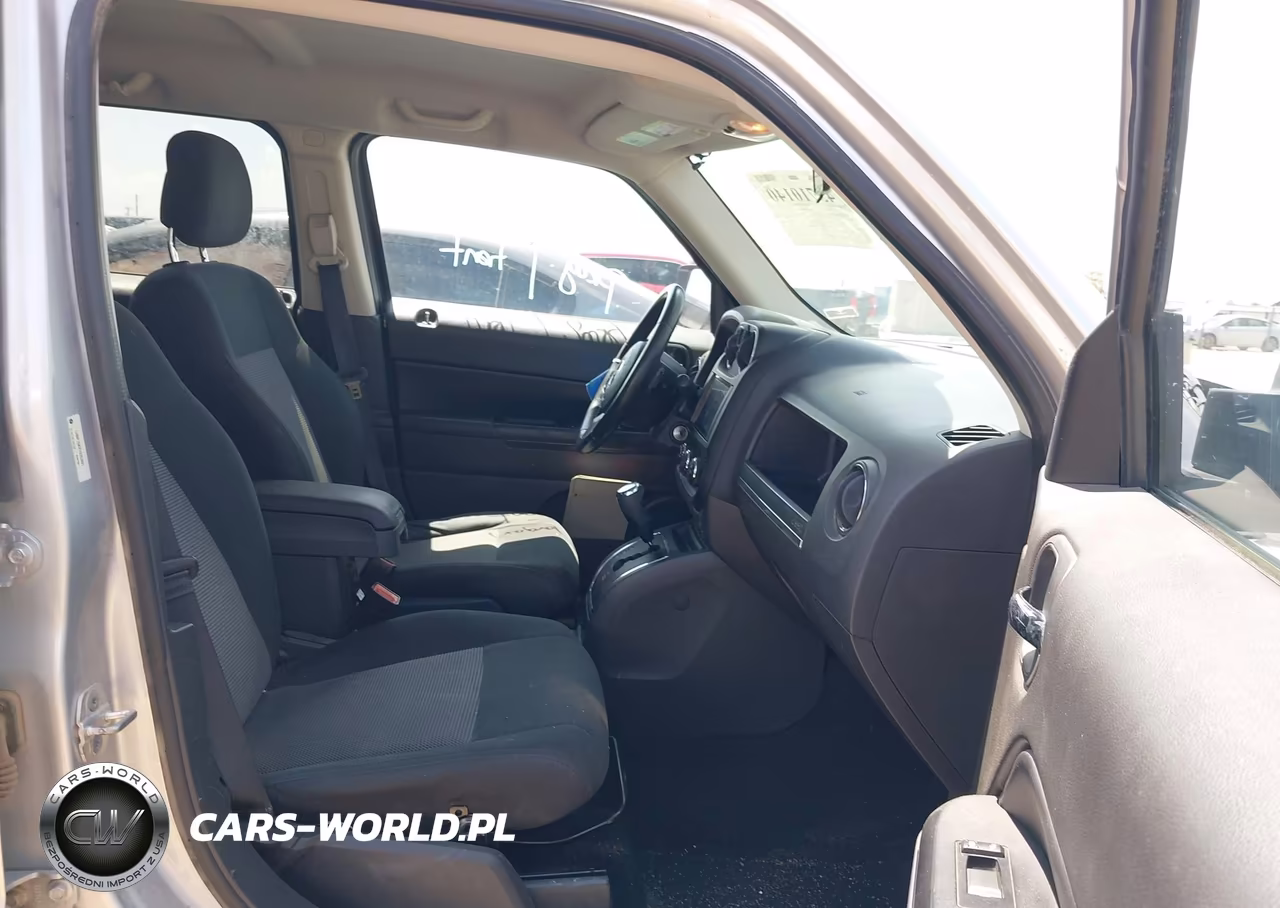 2011 Jeep Patriot Sport VIN:1J4NF1GBXBD257691 - 5