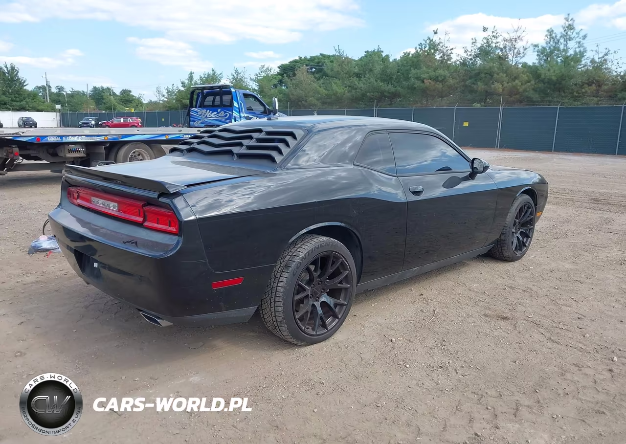2014 Dodge Challenger Sxt Plus VIN:2C3CDYAG3EH311392 - 4