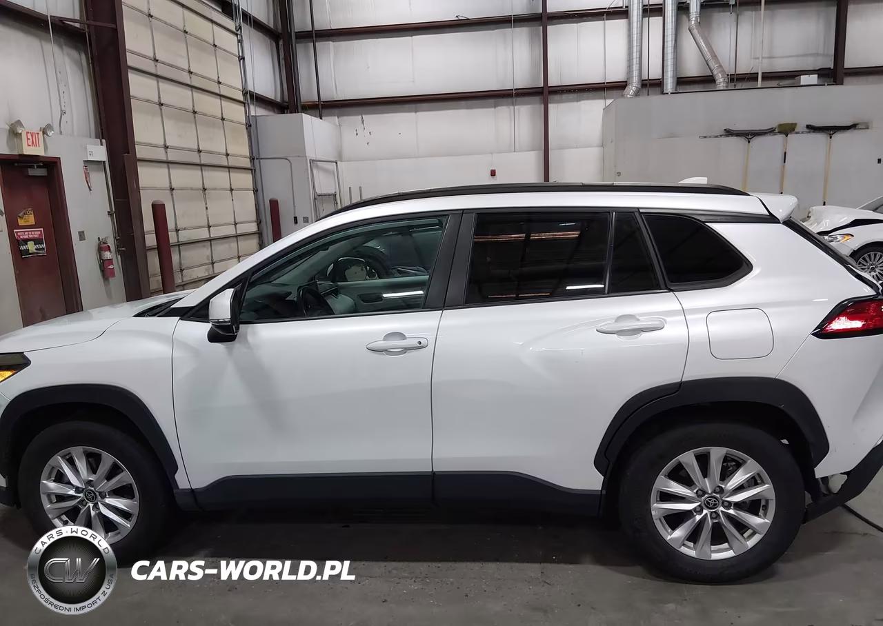 2022 Toyota Corolla Cross Le VIN:7MUBAABG0NV004114 - 15