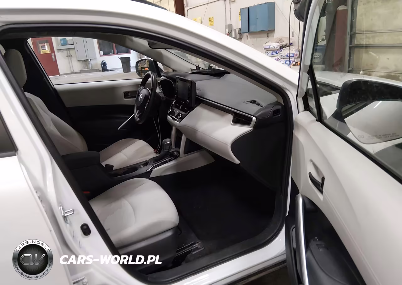 2022 Toyota Corolla Cross Le VIN:7MUBAABG0NV004114 - 5