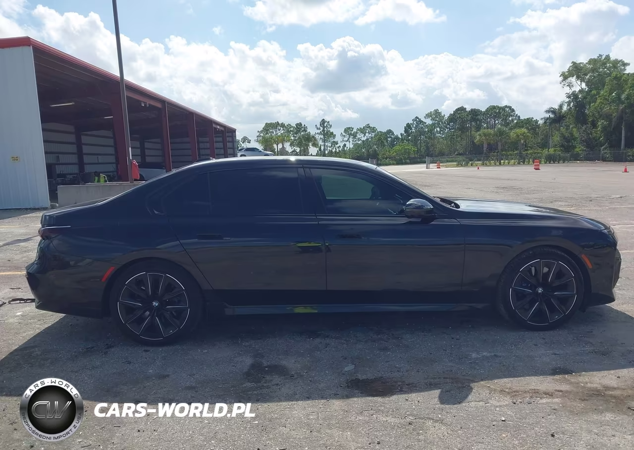 2023 BMW I7 xDrive60 VIN:WBY53EJ01PCN59170 - 13