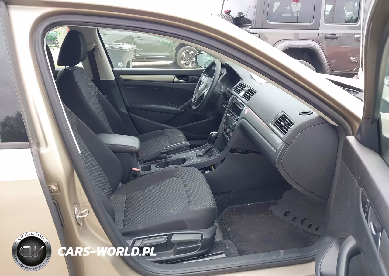 2015 Volkswagen Passat 1.8T S VIN:1VWAT7A37FC046751 - 5