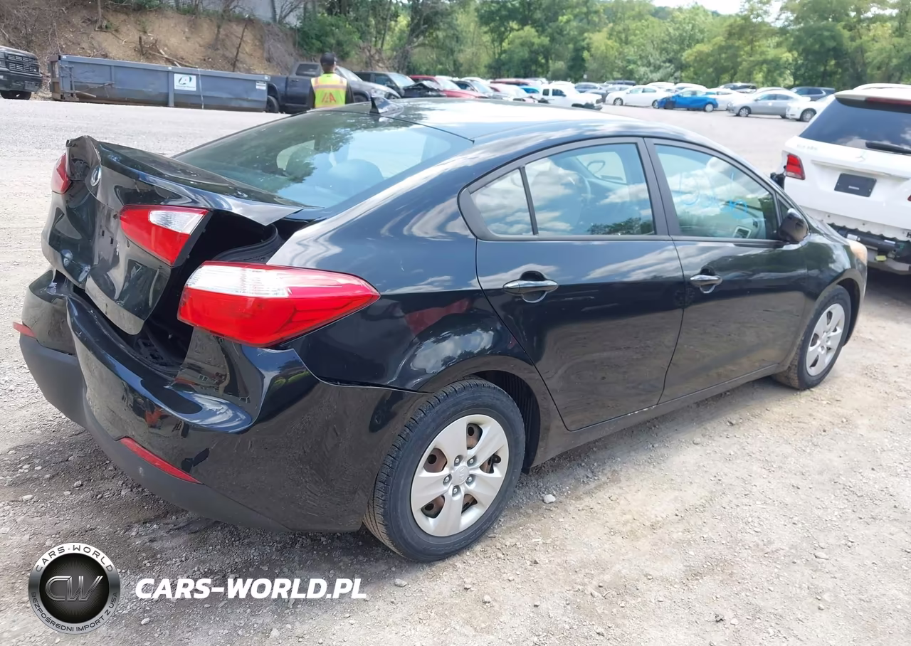 2016 Kia Forte Lx VIN:KNAFK4A66G5527999 - 4
