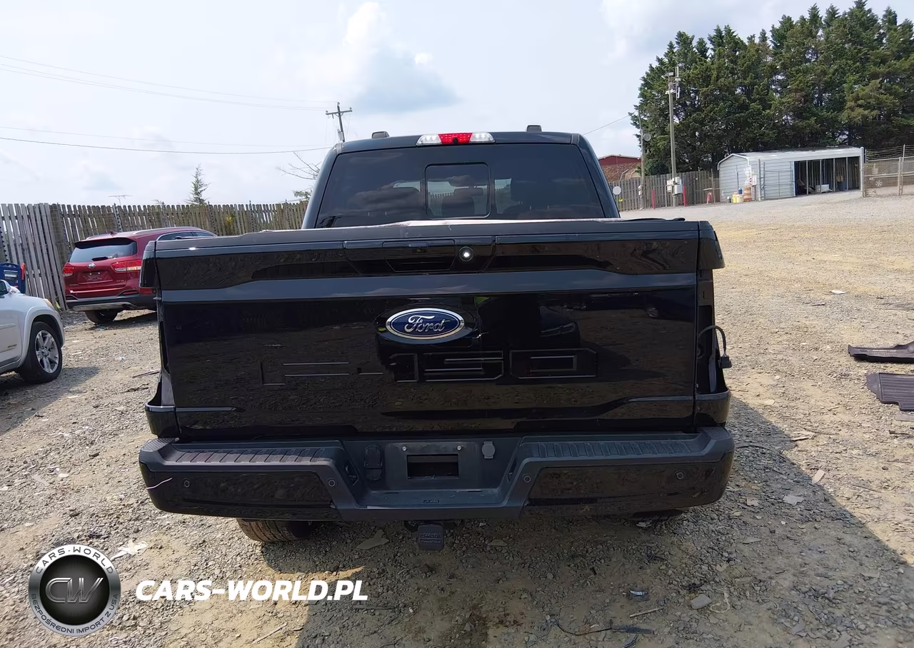2023 Ford F-150 Lariat VIN:1FTFW1E51PFA81620 - 17