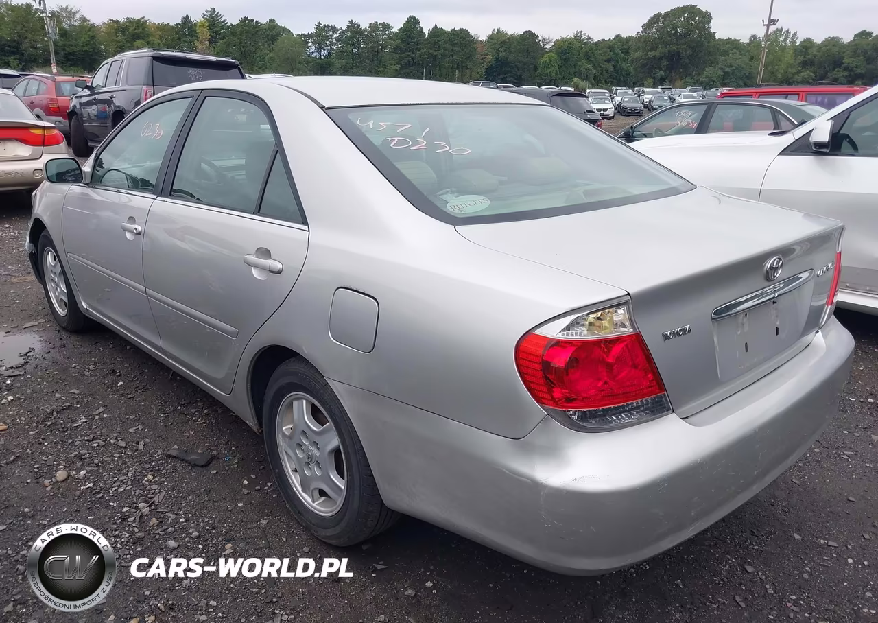 2006 Toyota Camry Le VIN:4T1BE32K66U743429 - 3