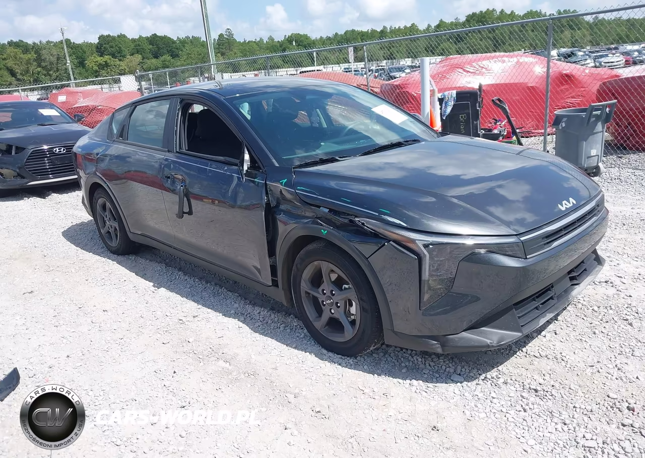 2026 Kia K4 Lxs – zdjęcie 1 z 22