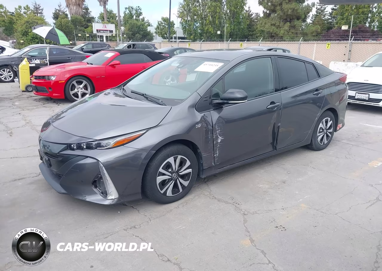 2018 Toyota Prius Prime Plus VIN:JTDKARFPXJ3075495 - 2