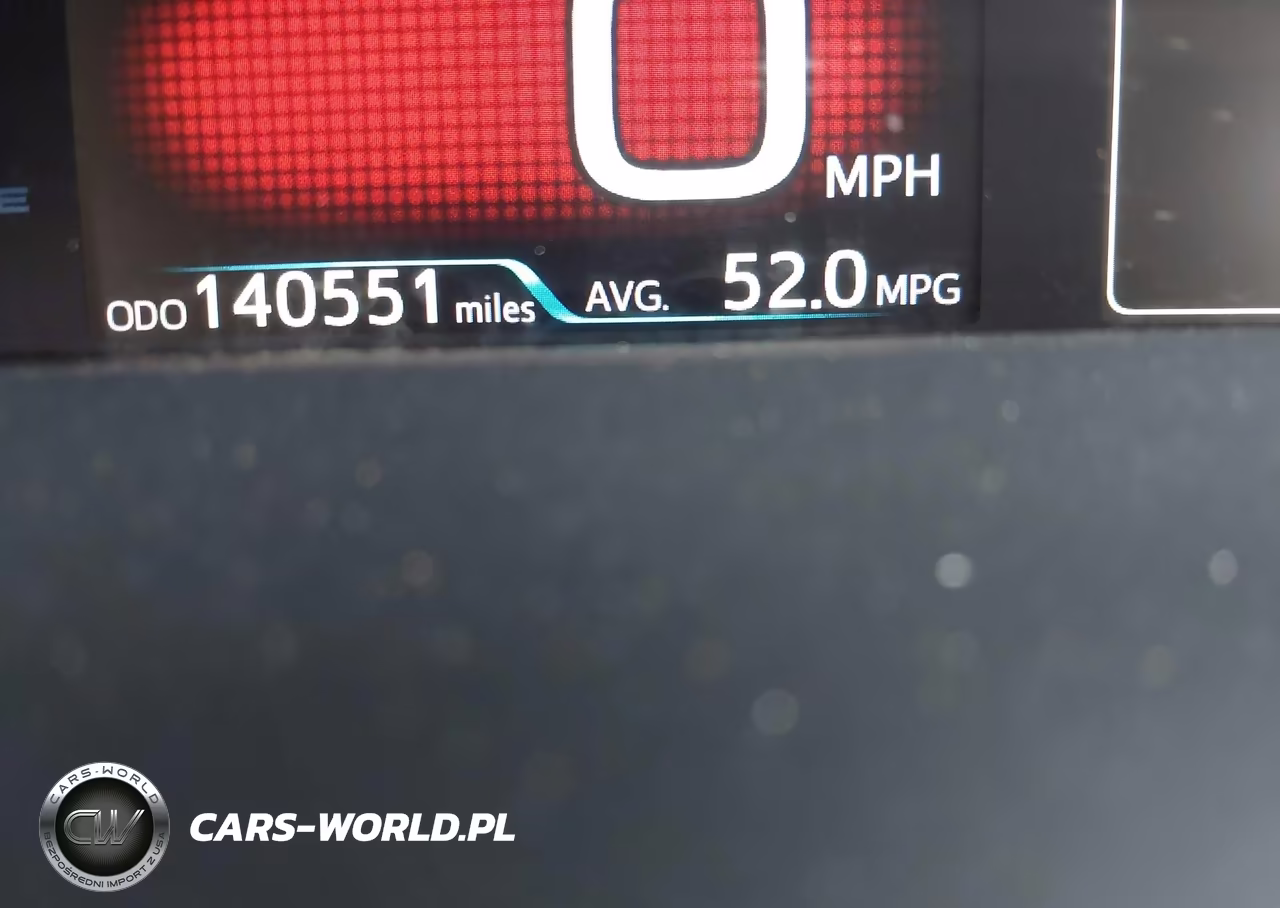 2018 Toyota Prius Prime Plus VIN:JTDKARFPXJ3075495 - 7