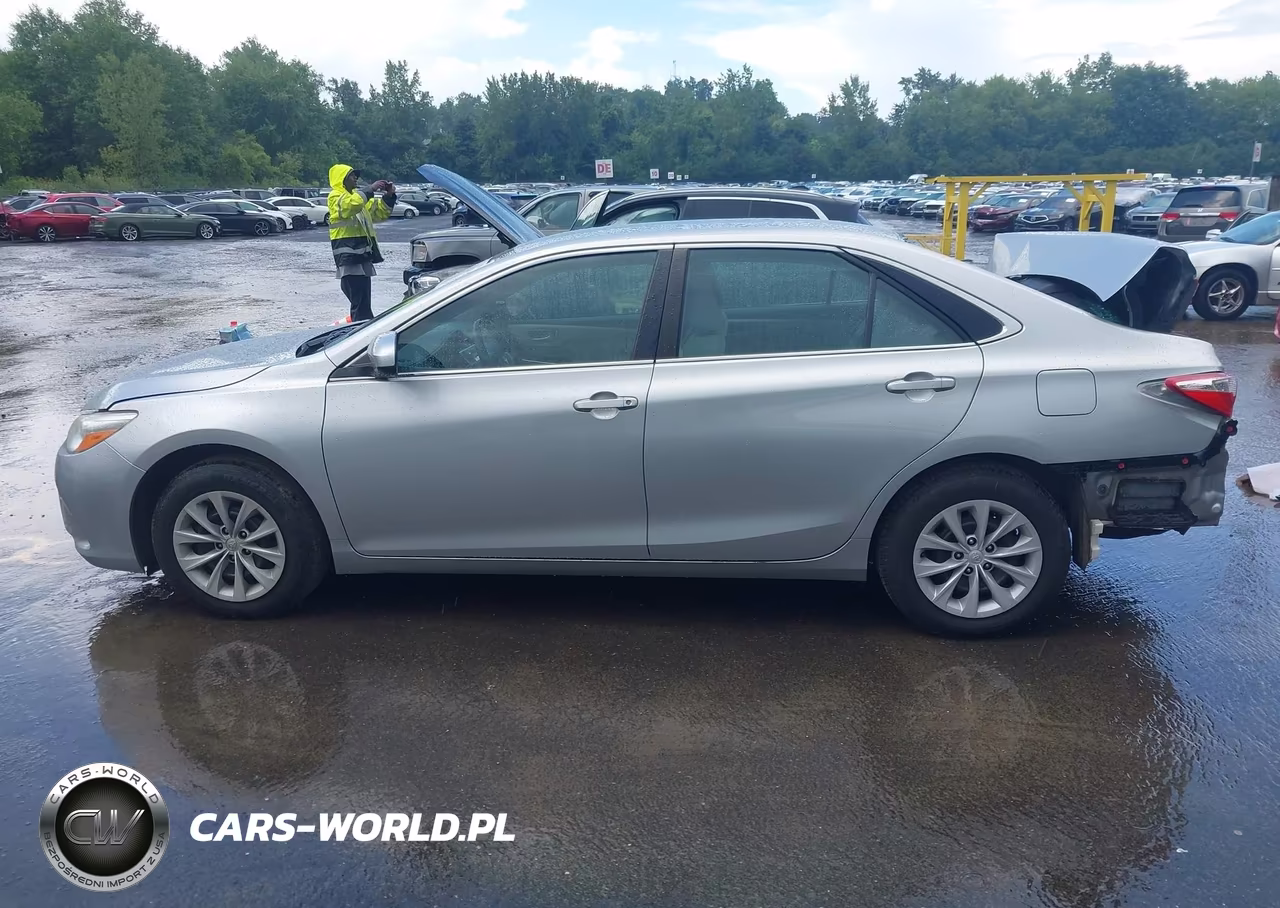 2017 Toyota Camry Le VIN:4T1BF1FK3HU422799 - 14