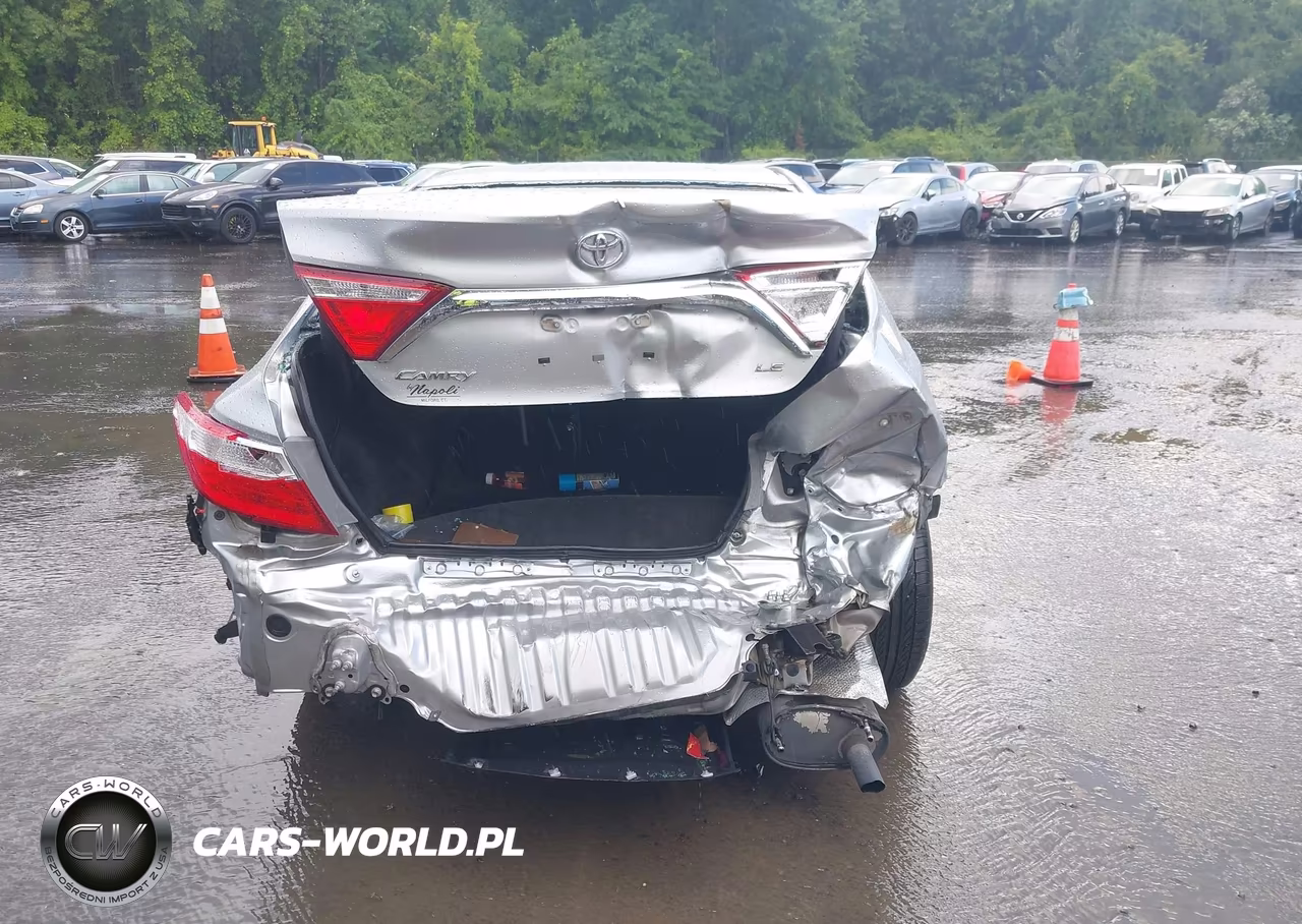 2017 Toyota Camry Le VIN:4T1BF1FK3HU422799 - 16