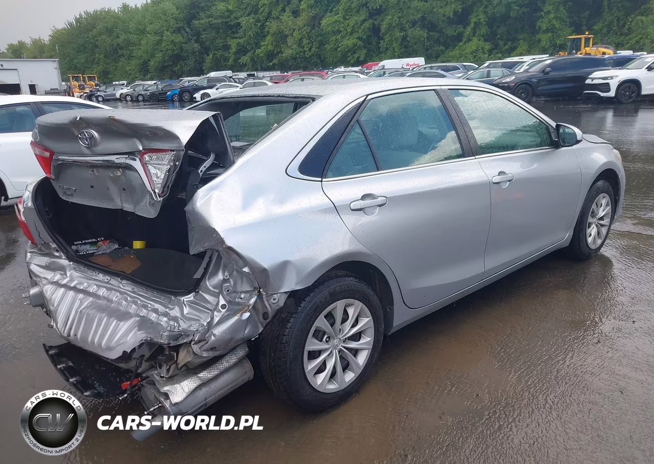 2017 Toyota Camry Le VIN:4T1BF1FK3HU422799 - 4