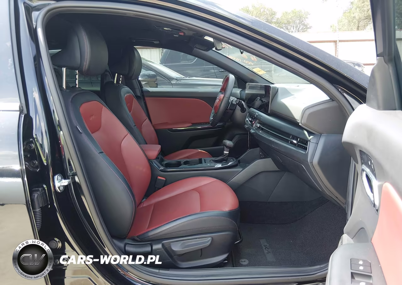2025 Kia K4 Gt-Line VIN:3KPFW4DE7SE067811 - 5