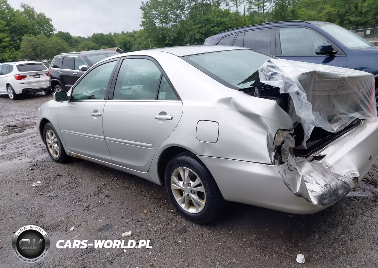 2004 Toyota Camry Le V6 VIN:4T1BF32K84U067902 - 3