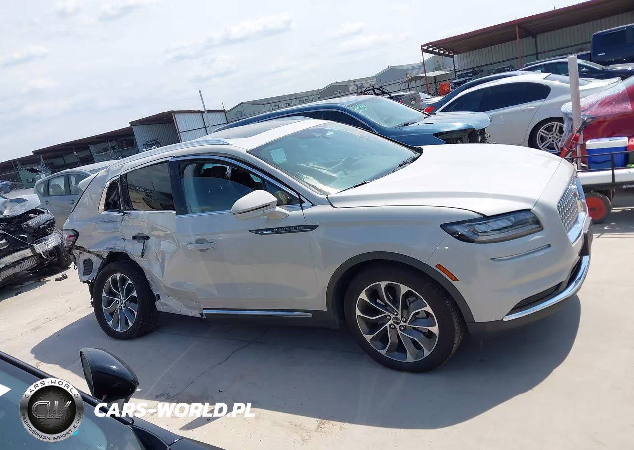 2023 Lincoln Nautilus Reserve VIN:2LMPJ6K9XPBL15469 - 14
