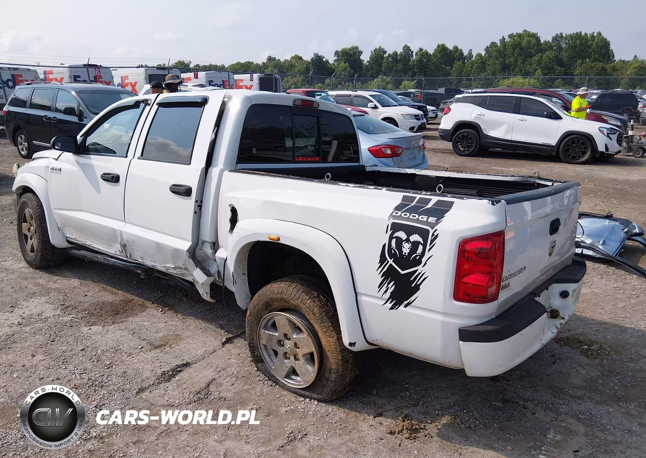 2007 Dodge Dakota Slt VIN:1D7HW48K57S128933 - 3