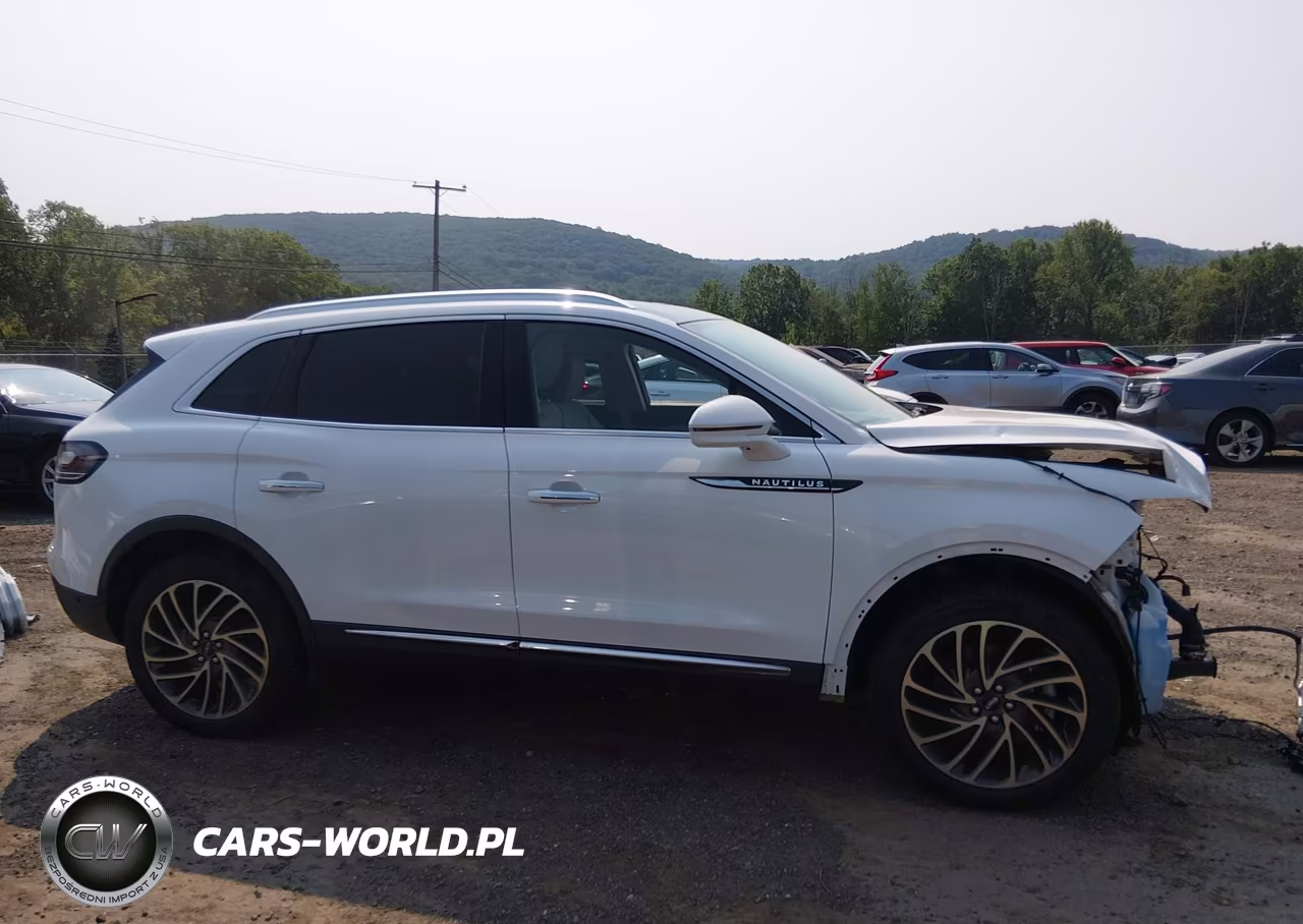 2020 Lincoln Nautilus Reserve VIN:2LMPJ8K92LBL33535 - 14