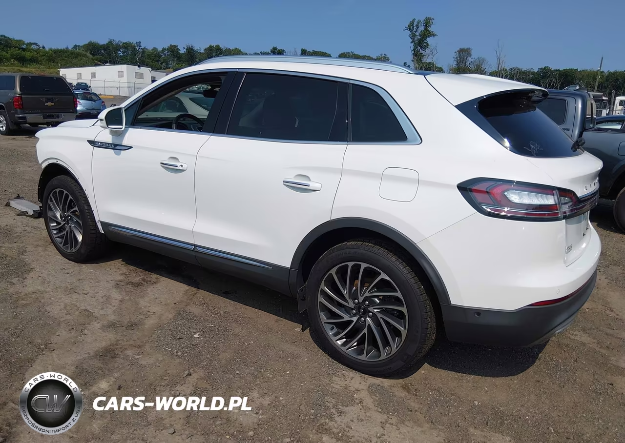 2020 Lincoln Nautilus Reserve VIN:2LMPJ8K92LBL33535 - 3
