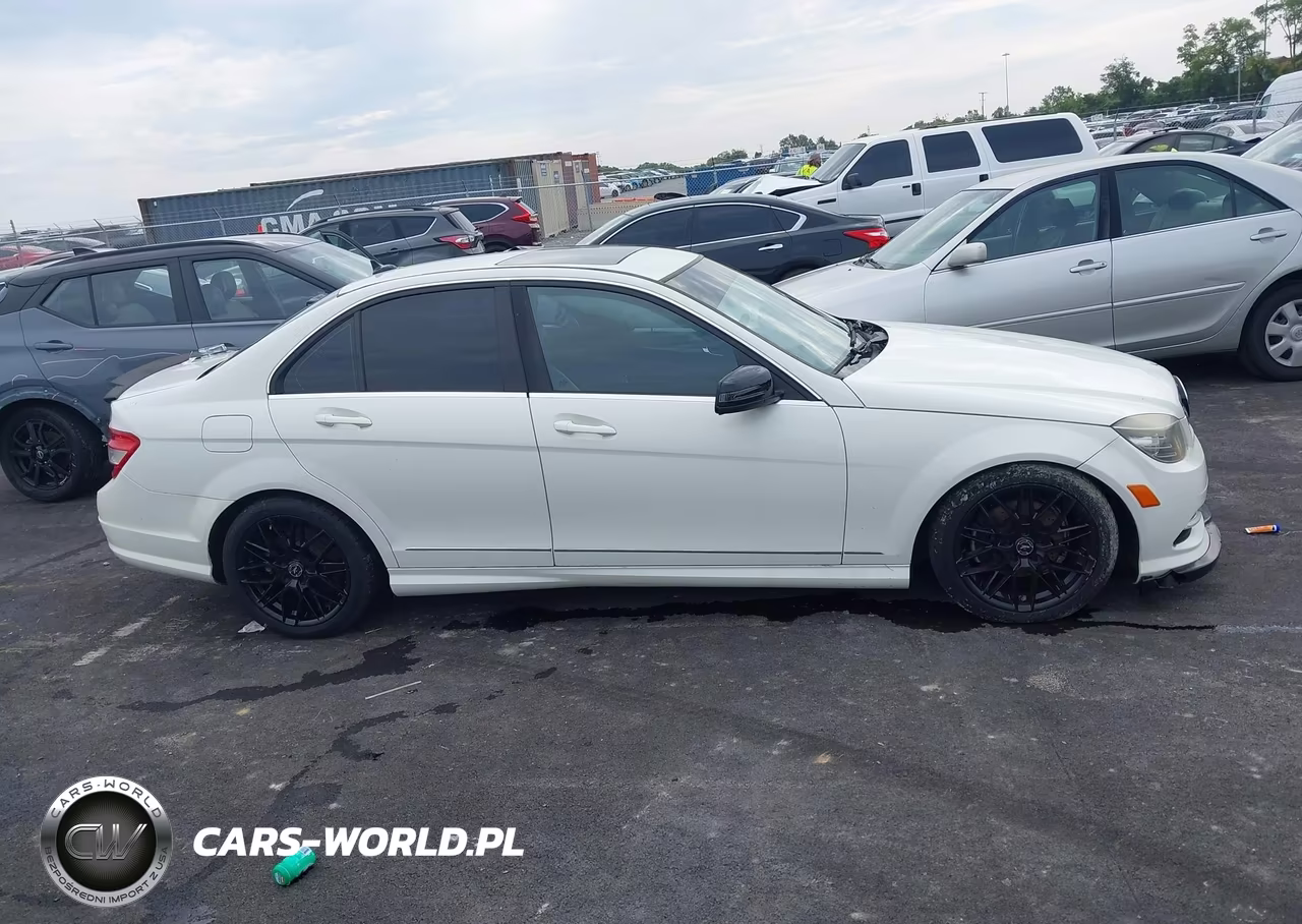 2011 Mercedes-Benz C 300 Sport 4Matic VIN:WDDGF8BB7BR169284 - 13
