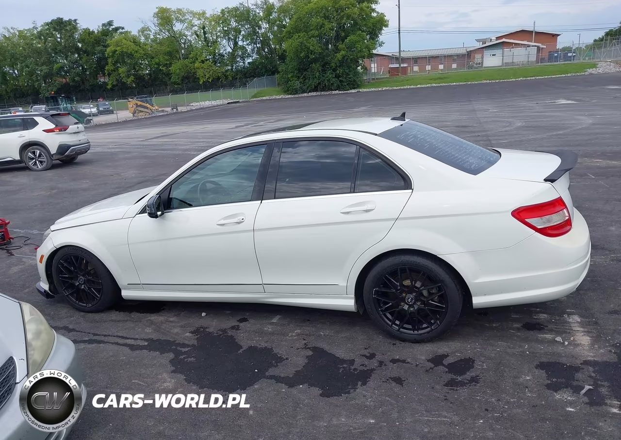2011 Mercedes-Benz C 300 Sport 4Matic VIN:WDDGF8BB7BR169284 - 14