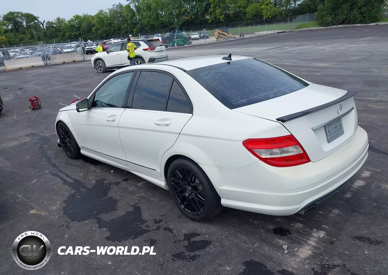 2011 Mercedes-Benz C 300 Sport 4Matic VIN:WDDGF8BB7BR169284 - 3