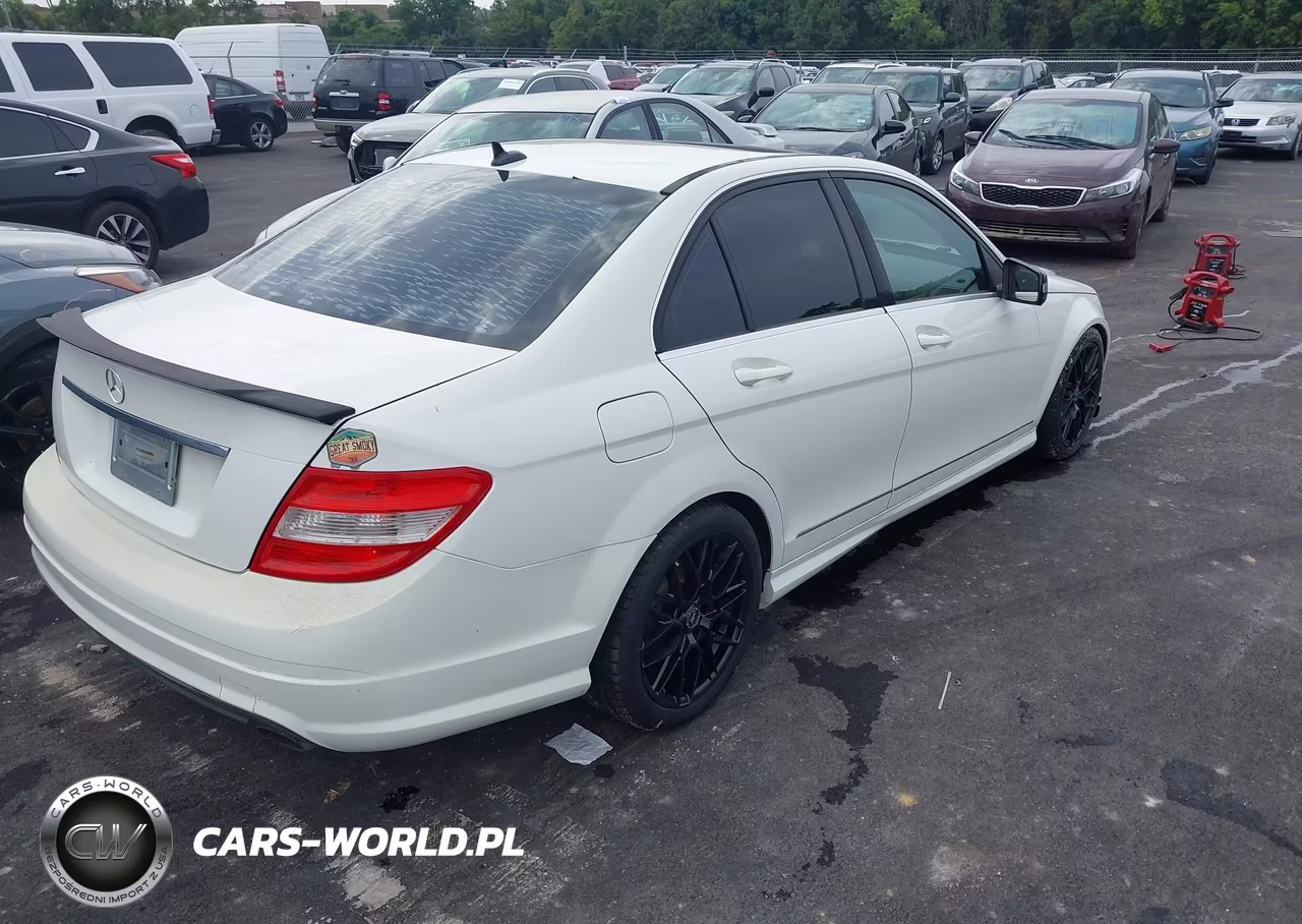 2011 Mercedes-Benz C 300 Sport 4Matic VIN:WDDGF8BB7BR169284 - 4
