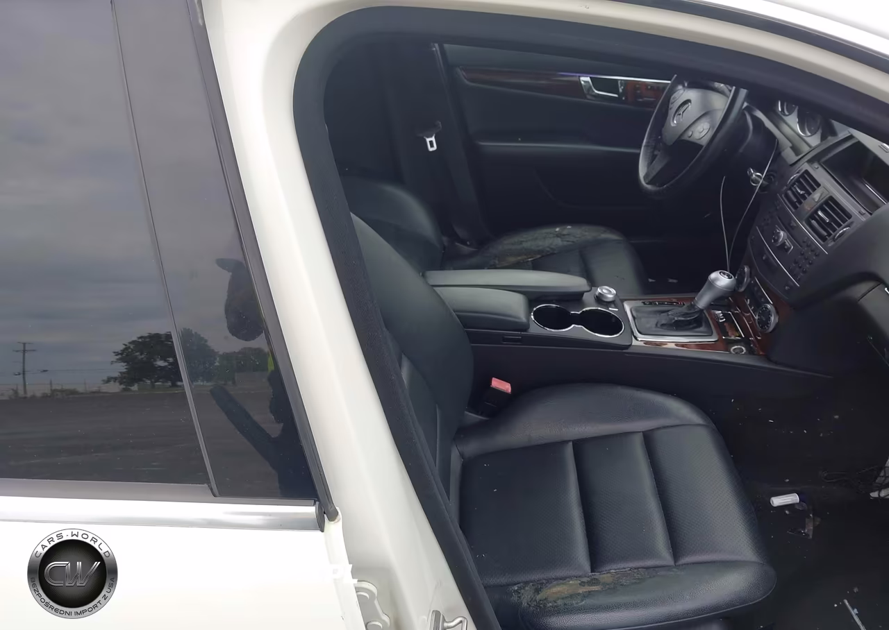 2011 Mercedes-Benz C 300 Sport 4Matic VIN:WDDGF8BB7BR169284 - 5
