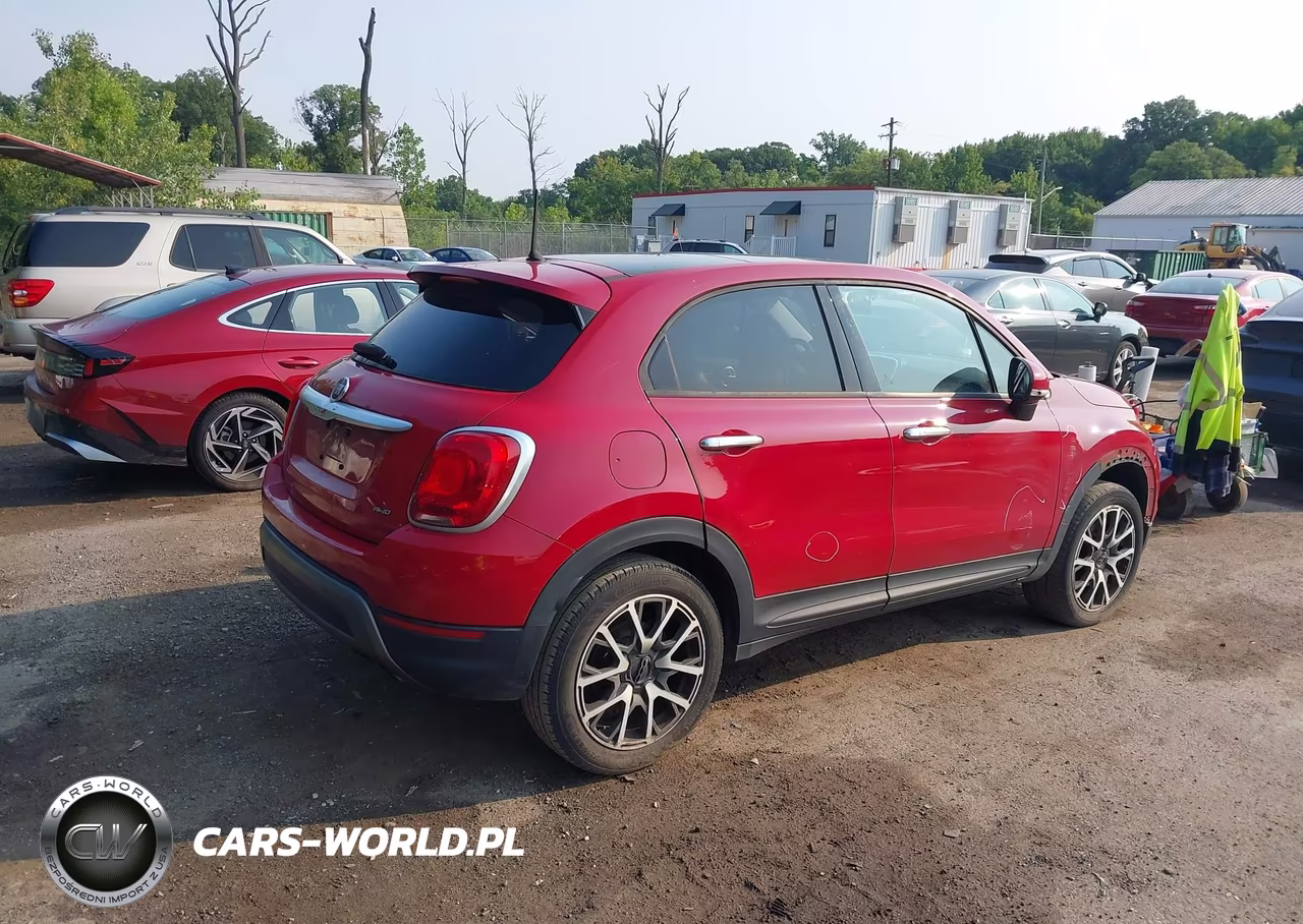 2016 Fiat 500X Trekking Plus VIN:ZFBCFYET8GP371649 - 4