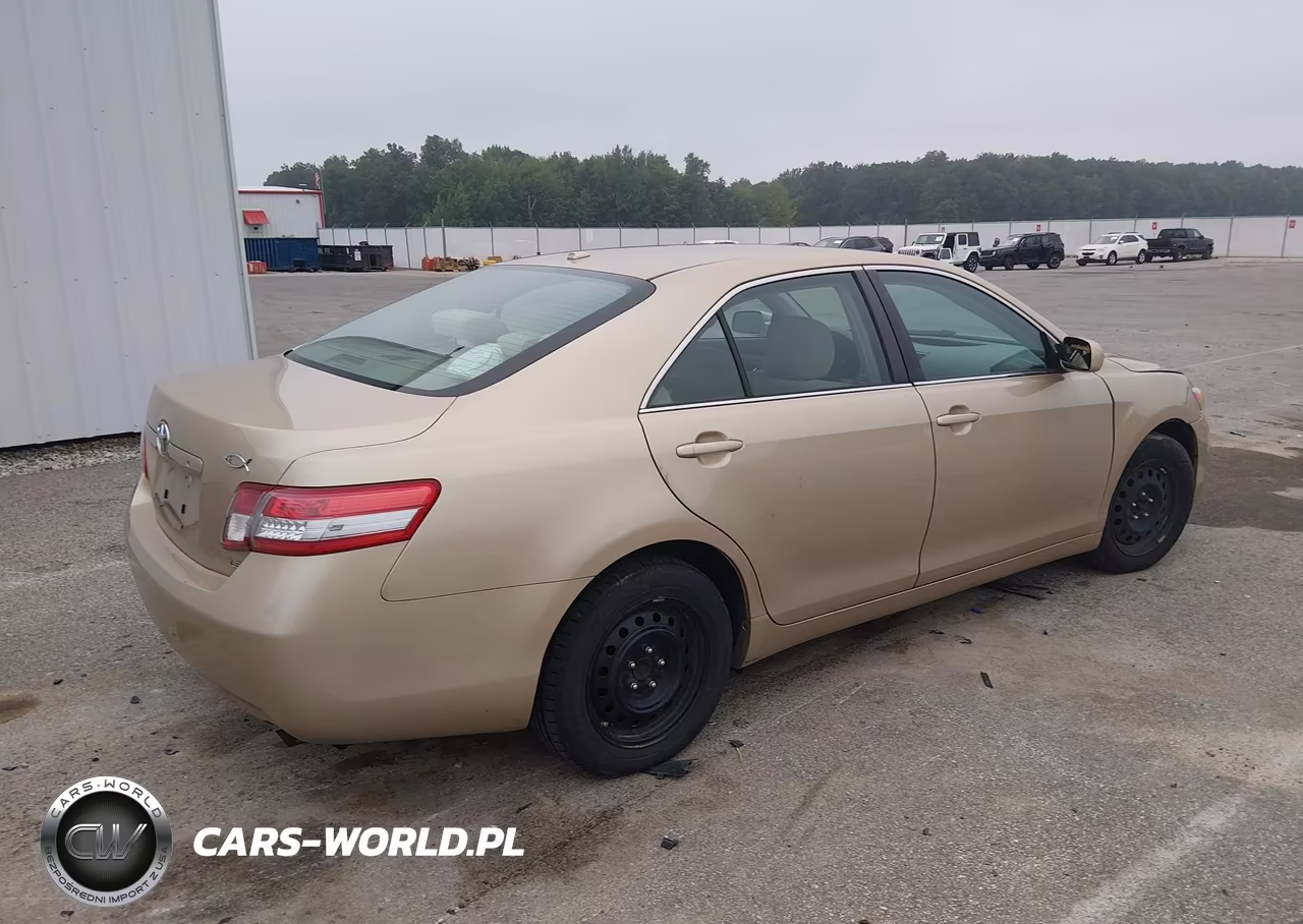 2010 Toyota Camry Le VIN:4T1BF3EK6AU090943 - 4