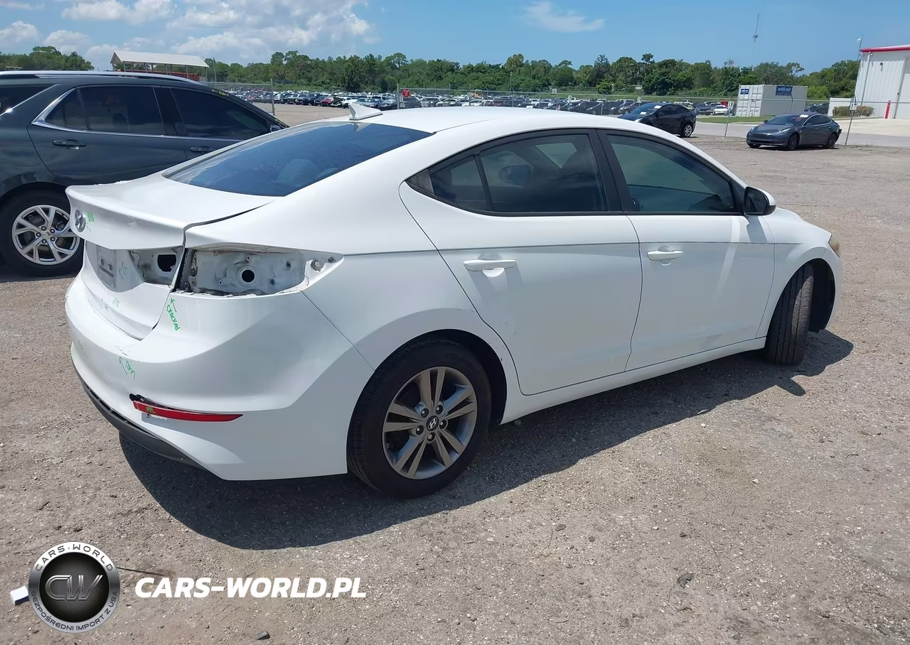2017 Hyundai Elantra Se VIN:5NPD84LF2HH005099 - 4