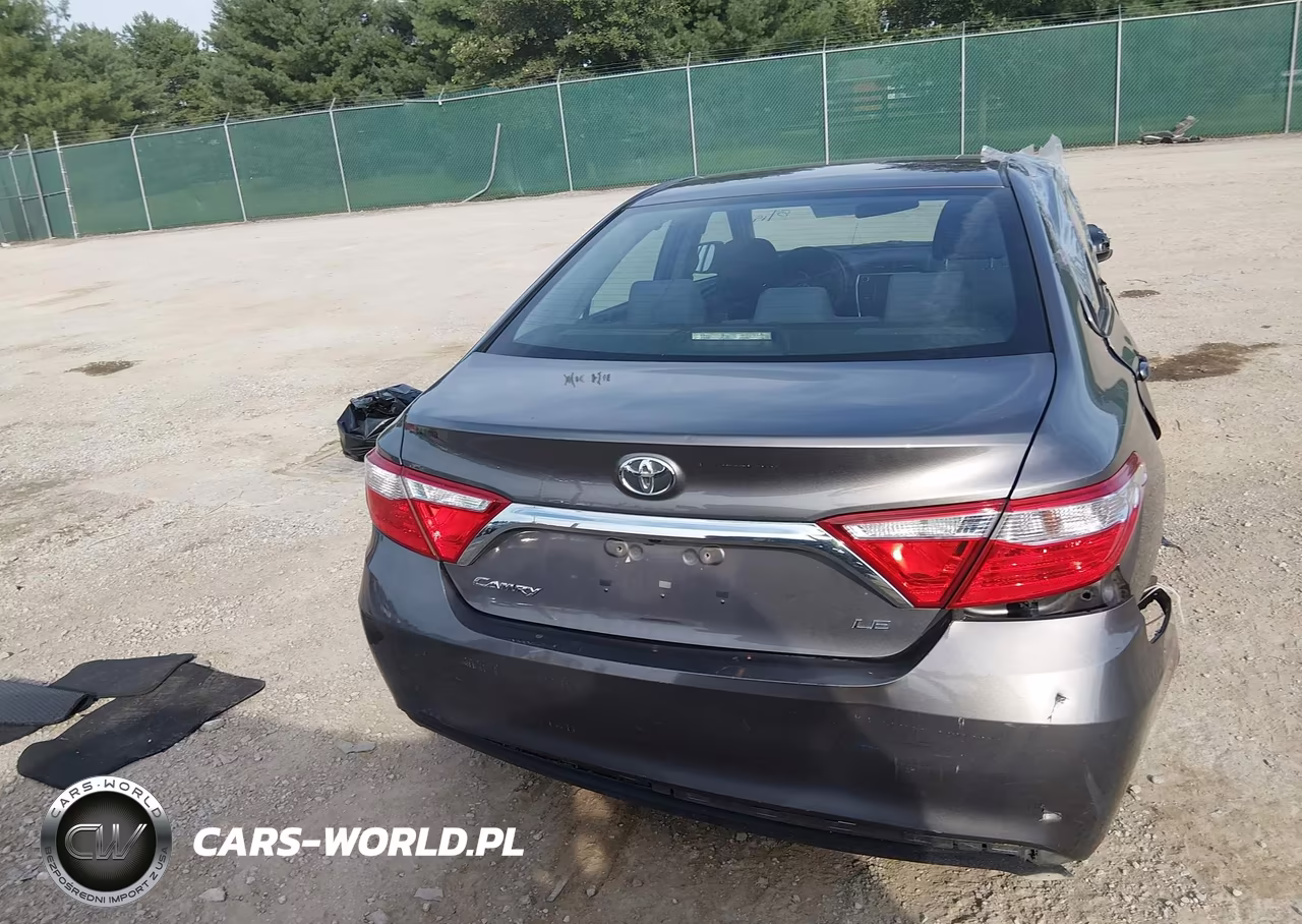 2017 Toyota Camry Le VIN:4T1BF1FK6HU671243 - 17