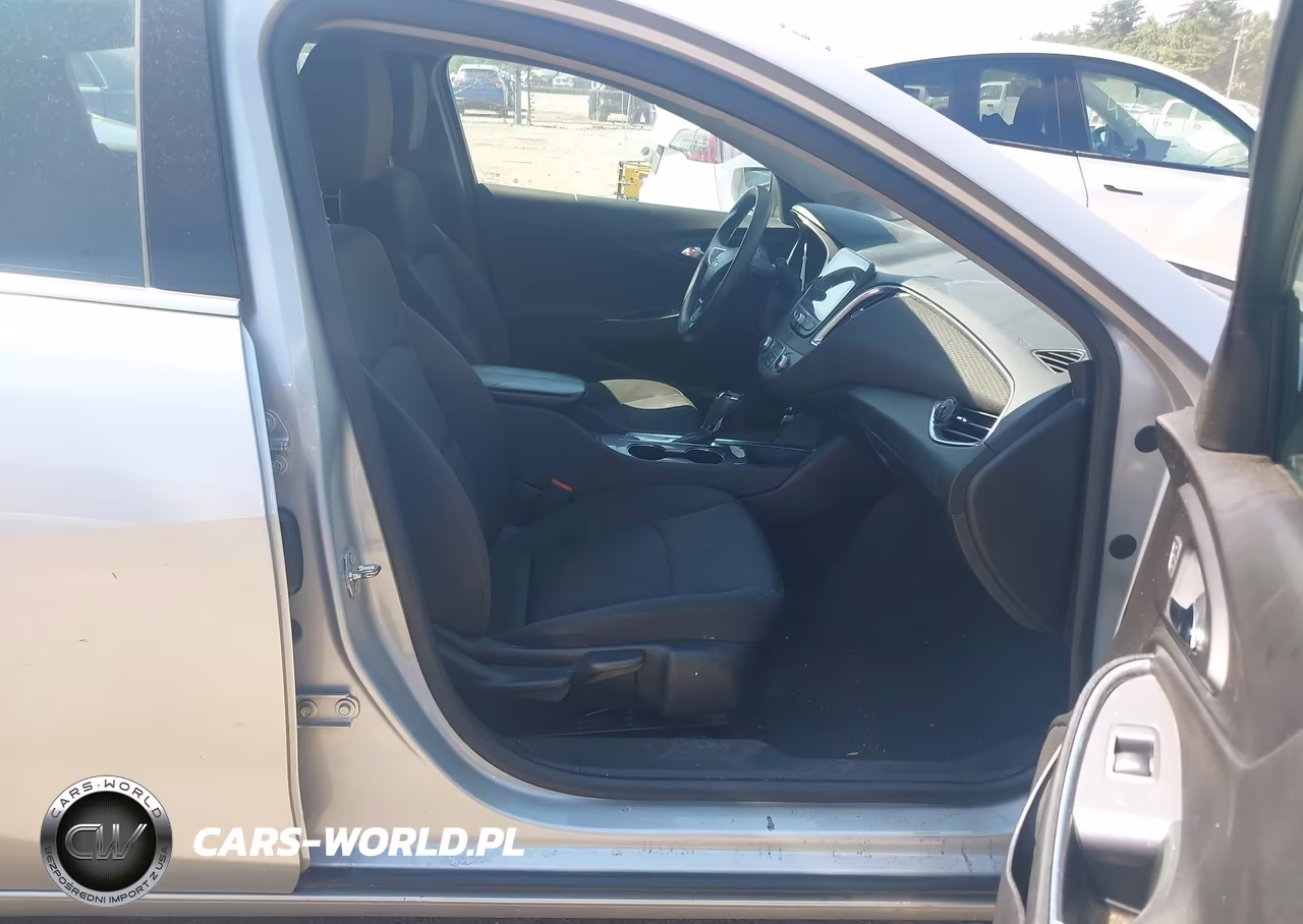2019 Chevrolet Malibu Lt VIN:1G1ZD5ST7KF181381 - 5