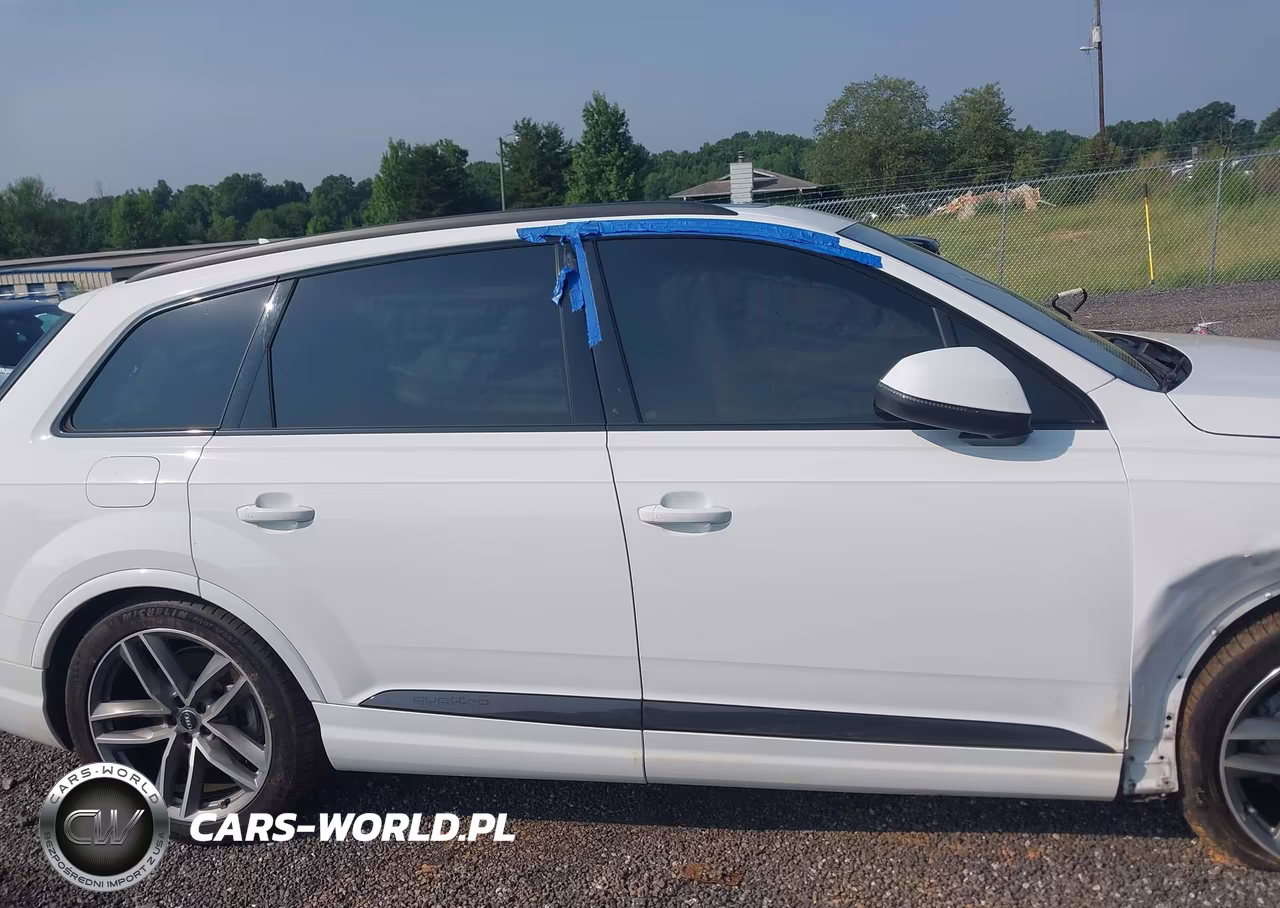 2017 Audi Q7 3.0T Premium VIN:WA1VAAF79HD056935 - 13