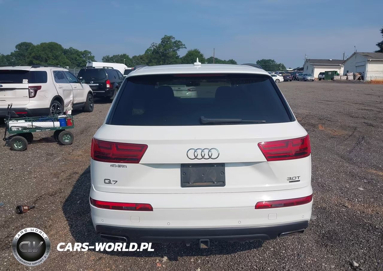 2017 Audi Q7 3.0T Premium VIN:WA1VAAF79HD056935 - 16