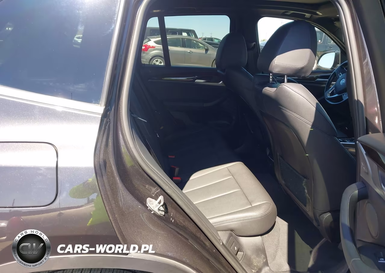 2018 BMW X3 xDrive30I VIN:5UXTR9C56JLC82421 - 8