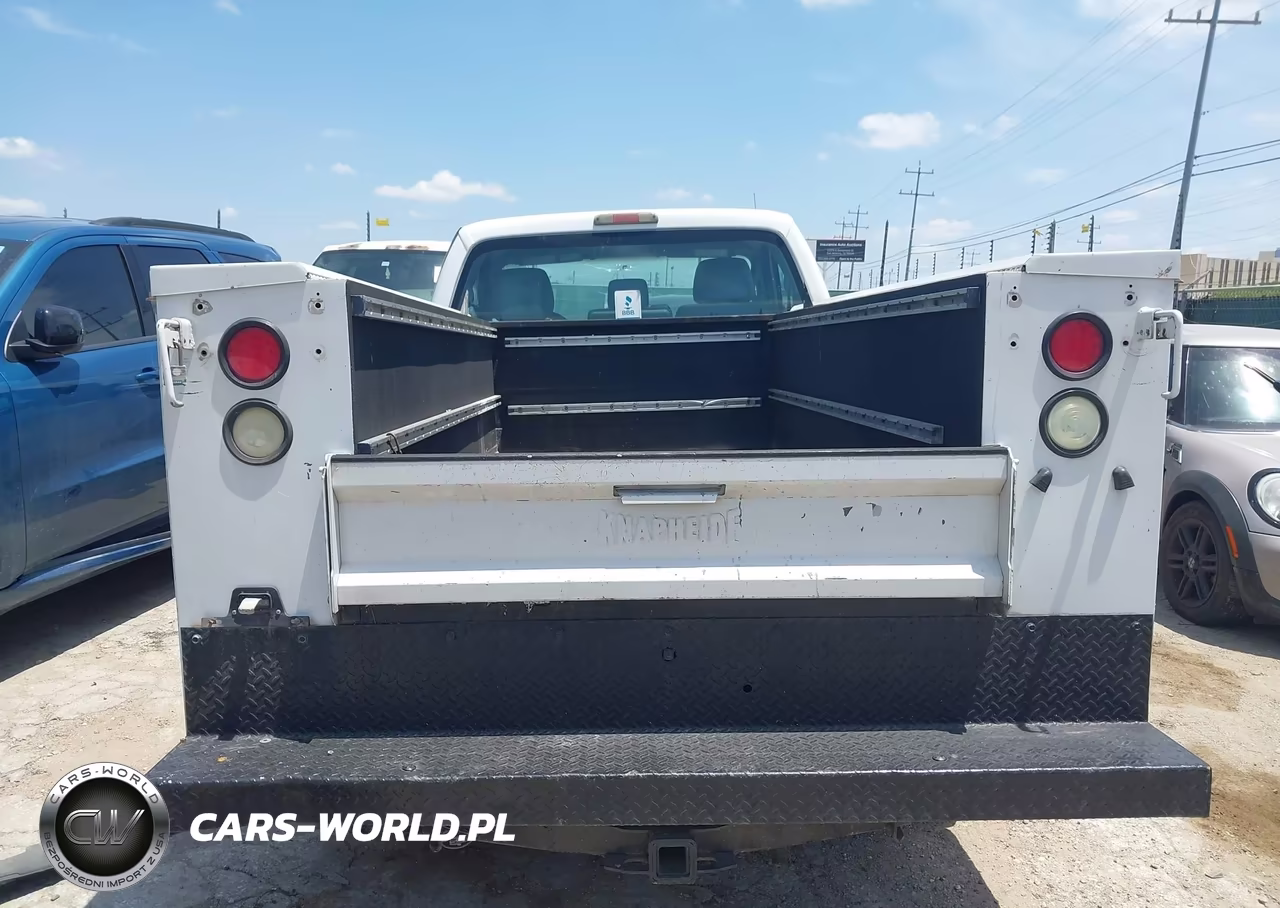 2011 Ford F-250 Xl VIN:1FDBF2A62BEB70187 - 17
