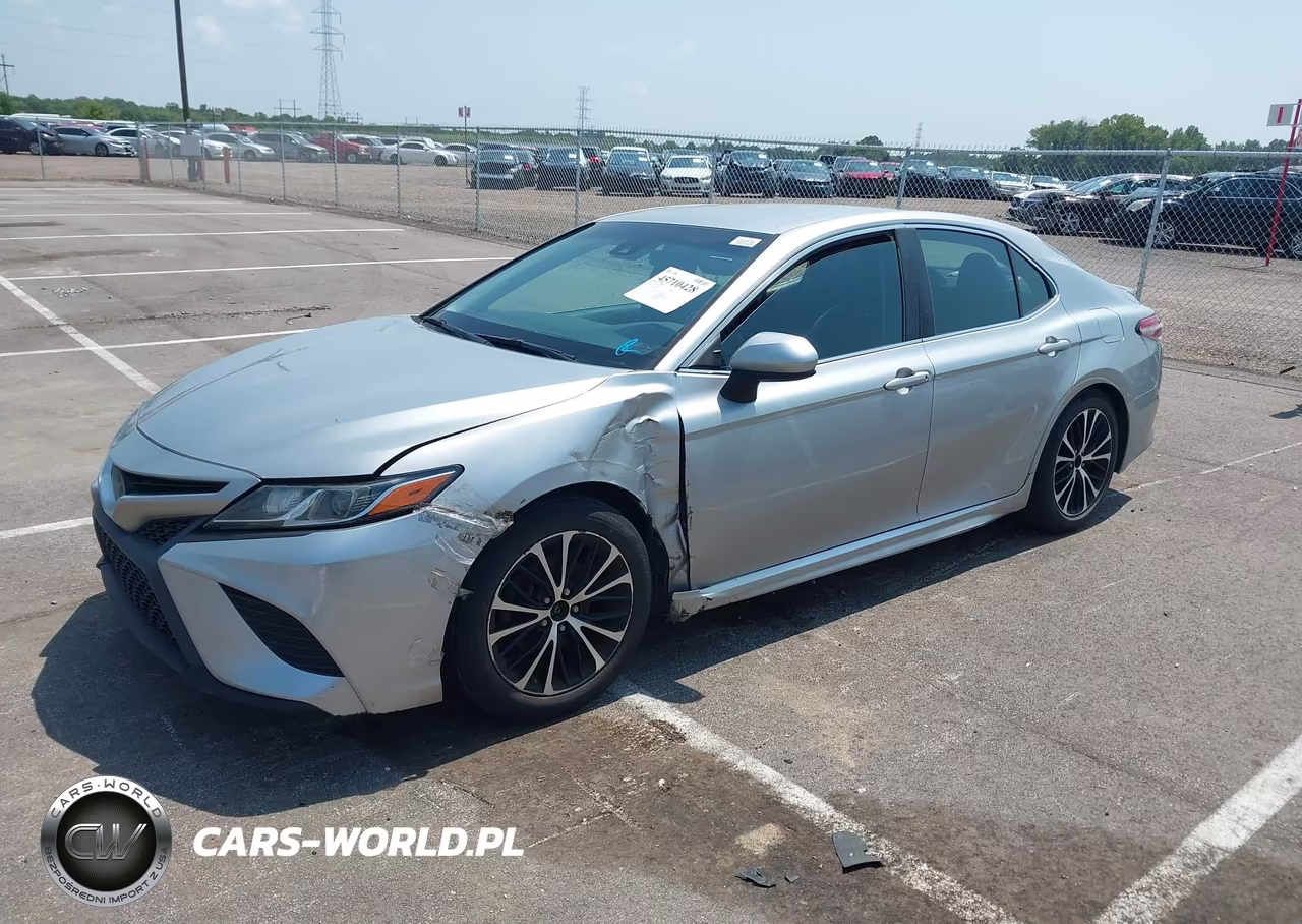 2018 Toyota Camry Se VIN:4T1B11HK9JU620627 - 2