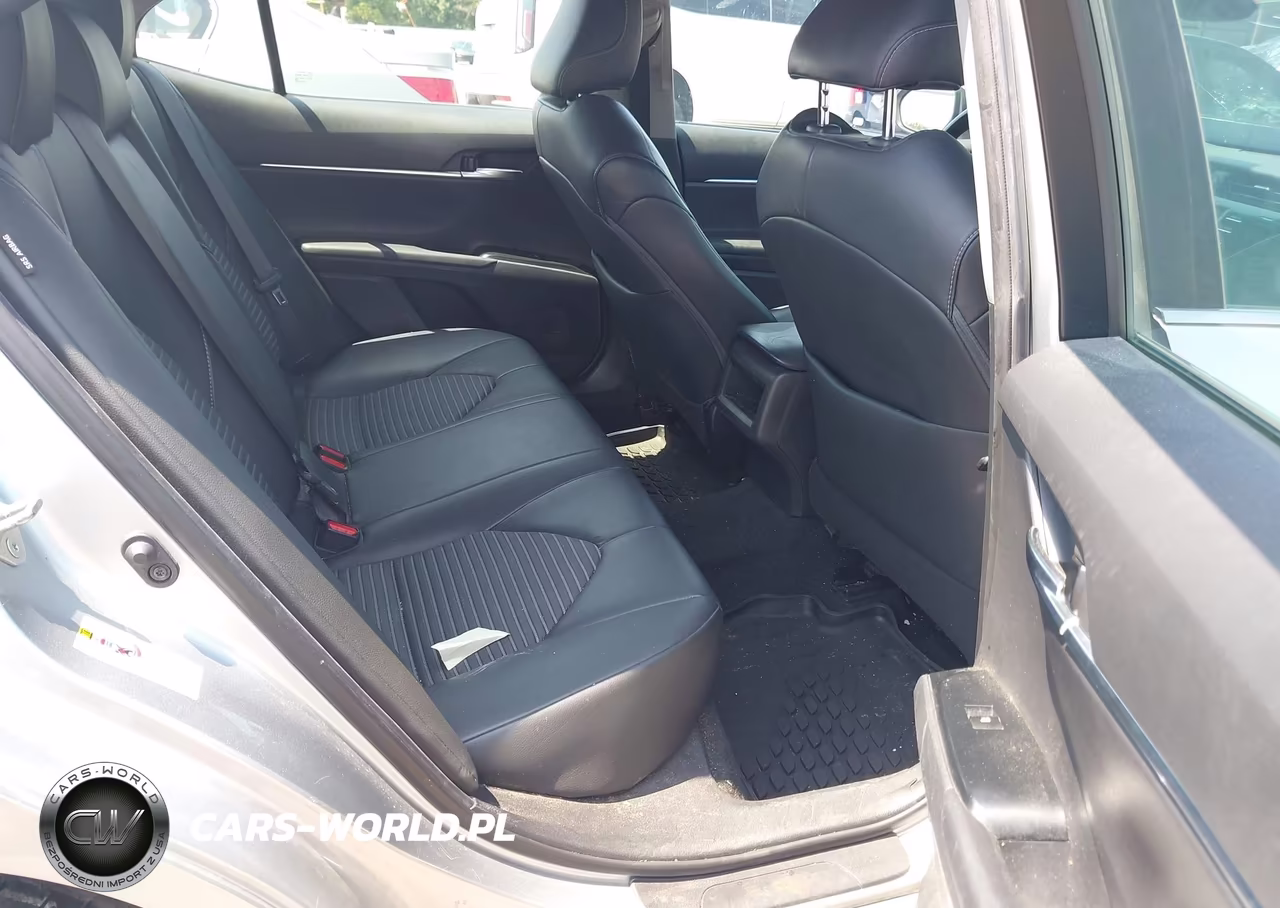 2018 Toyota Camry Se VIN:4T1B11HK9JU620627 - 8