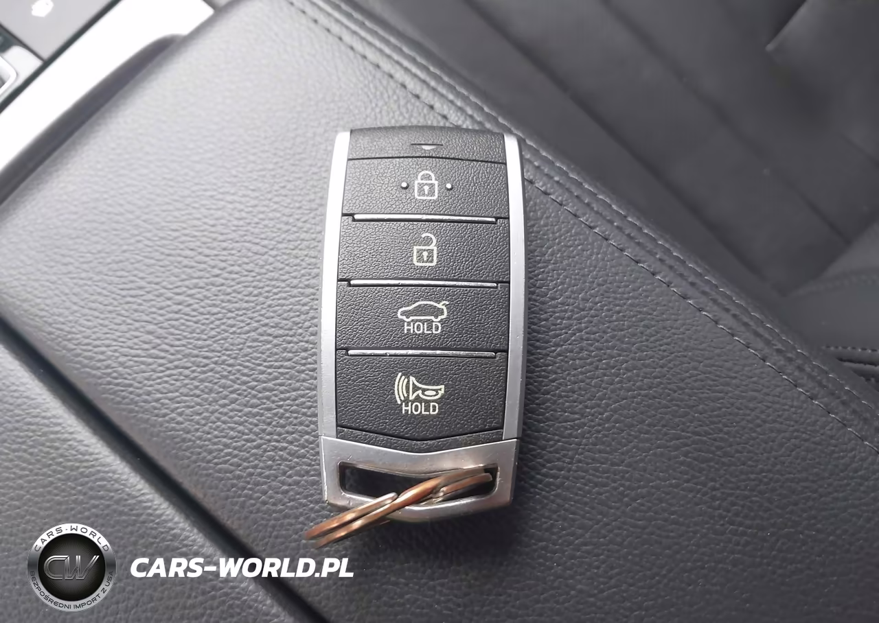 2017 Genesis G80 3.8 VIN:KMHGN4JE6HU200267 - 11