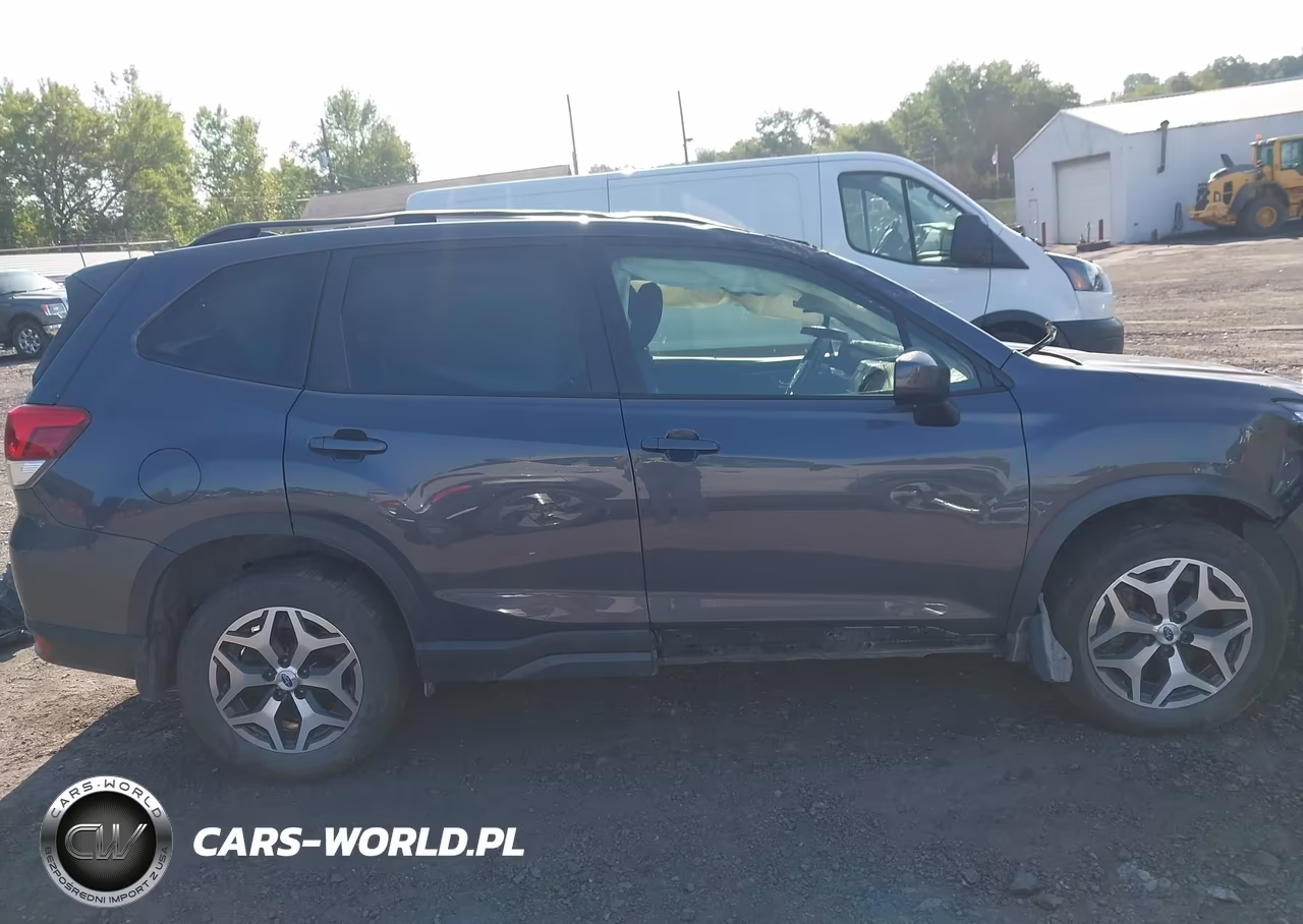 2020 Subaru Forester Premium VIN:JF2SKAJC1LH483443 - 13