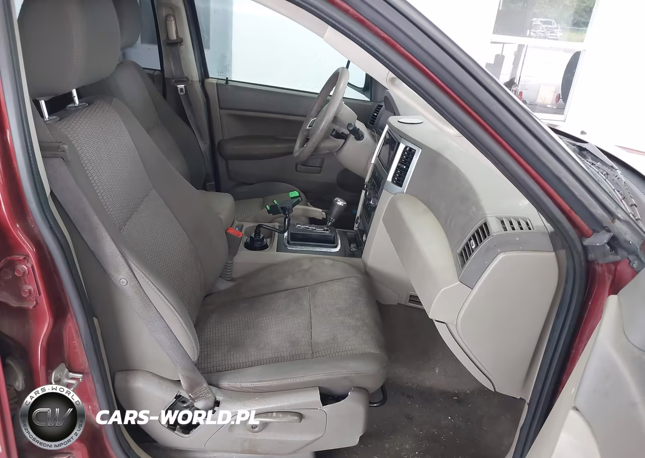 2008 Jeep Grand Cherokee Laredo VIN:1J8GS48K18C161353 - 5