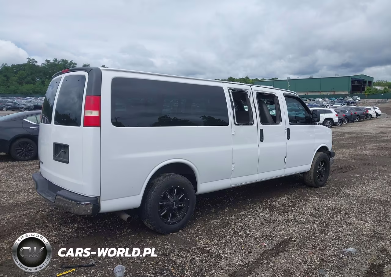 2015 Chevrolet Express 3500 Lt VIN:1GAZG1FG1F1172126 - 4